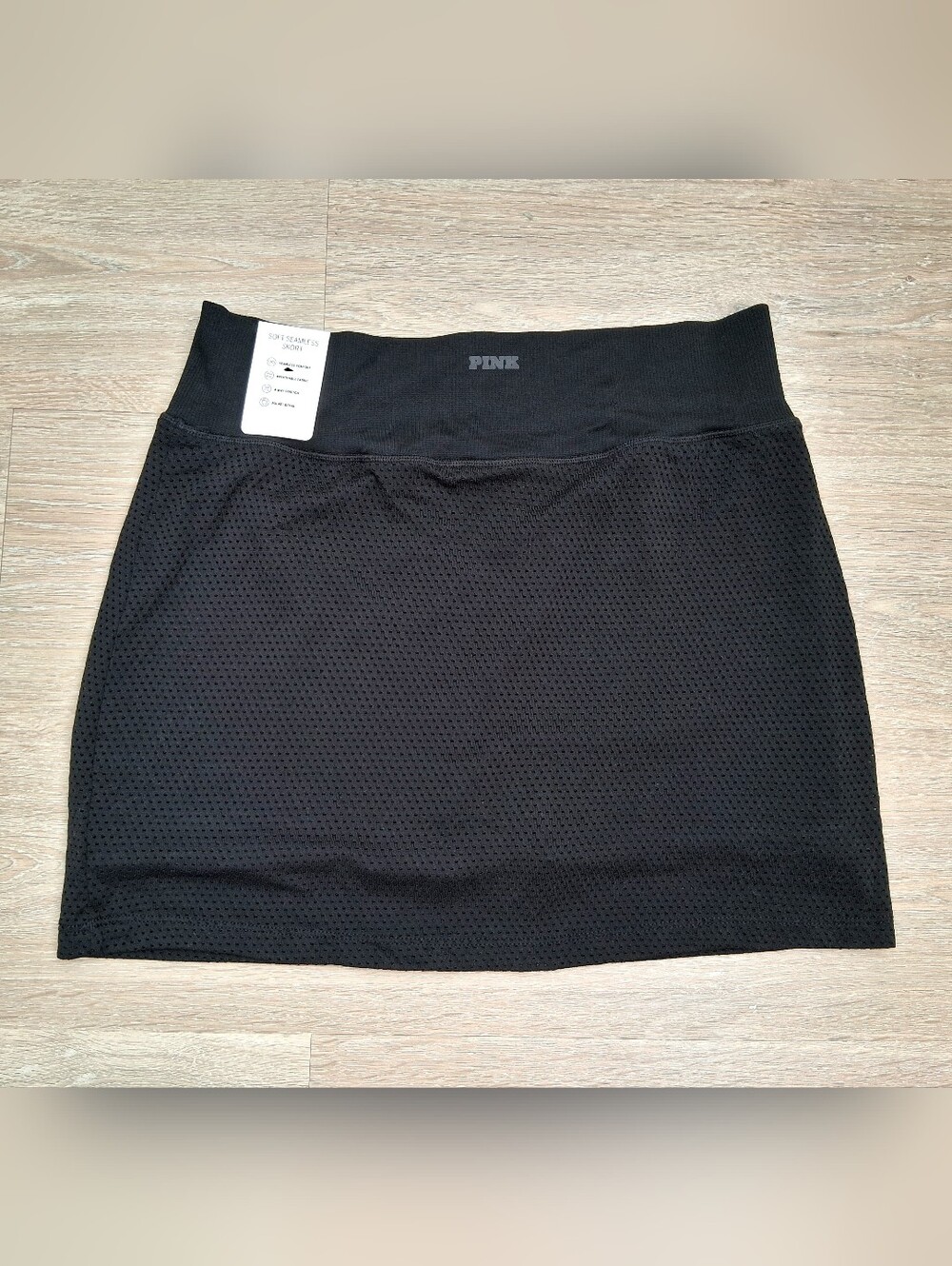 PINK Victoria's Secret Black Soft Seamless Skort - Picture 2 of 8